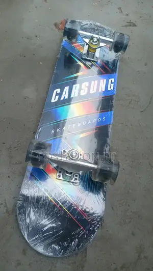 Adult Cruiser Skateboard – Smooth and Stylish Rides