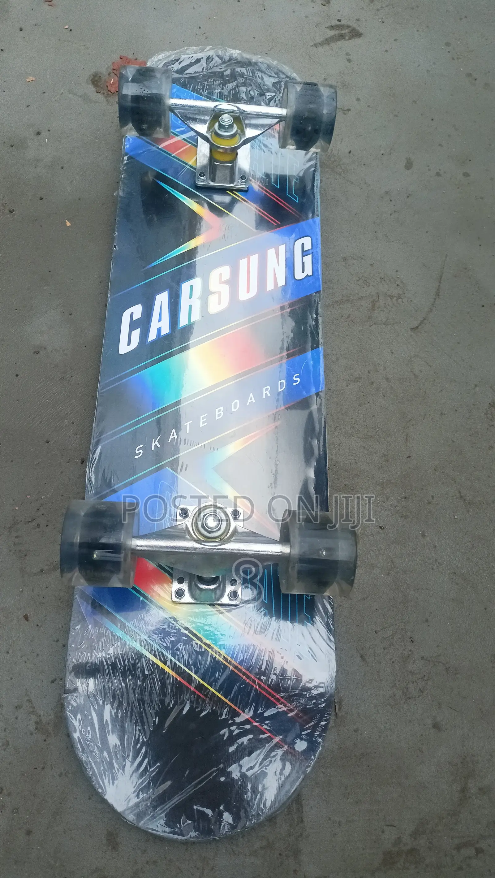 Adult Cruiser Skateboard – Smooth and Stylish Rides