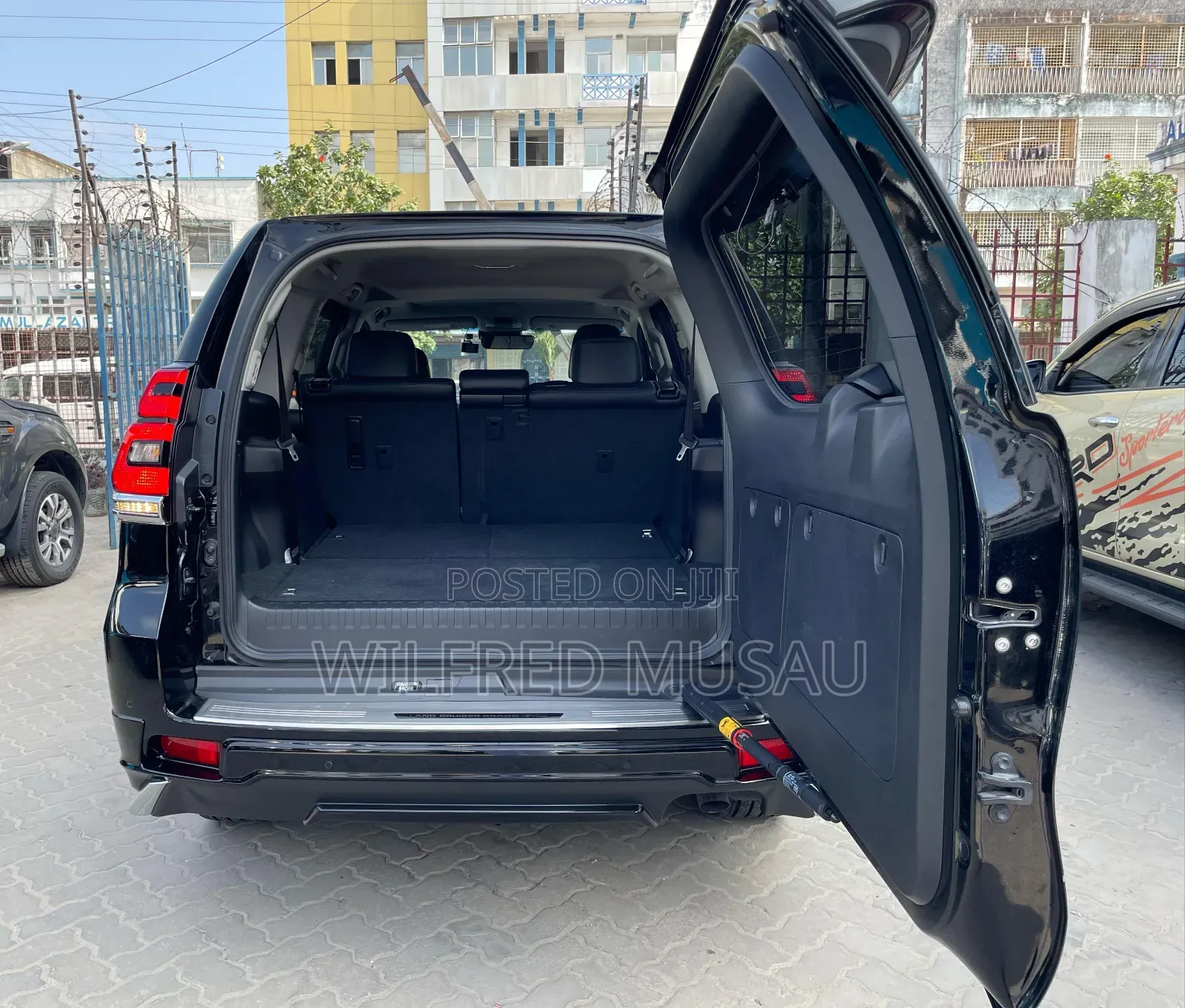 Toyota Land Cruiser Prado 2.8 2018 Black