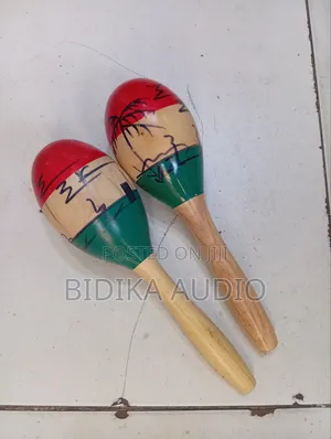 10 Inch Wooden Maracas