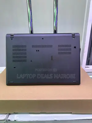 Laptop Lenovo Thinkpad T490s 8GB Intel Core I7 SSD 256GB
