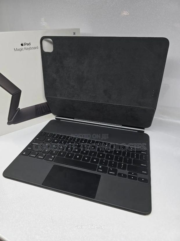 Apple Magic Keyboard 13inch Black - main view