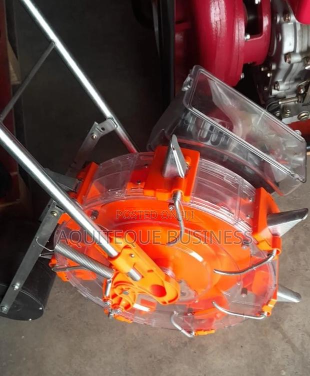 Seed Planter With Fertiliser - main view