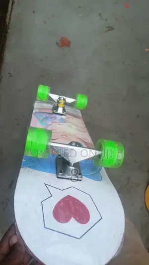 Adult Pro Skateboard – Ride in Style and Comfort