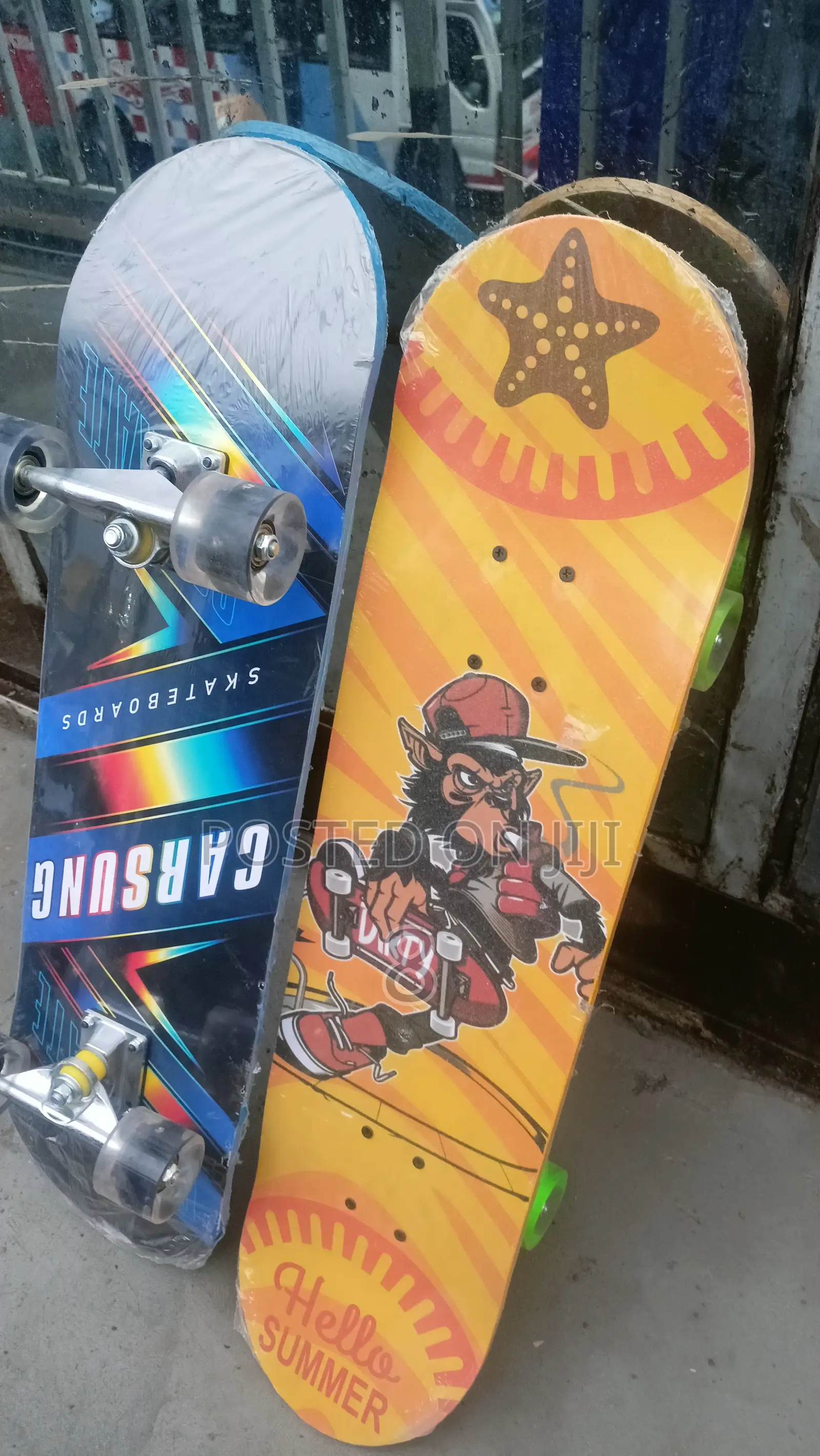 Adult Cruiser Skateboard – Sleek and Durable