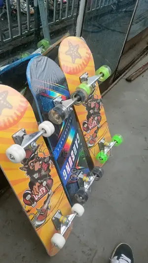 Adult Skateboard – Ultimate Combo of Style and Performance