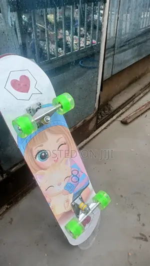 Adult Street Skateboard – Versatile and Durable