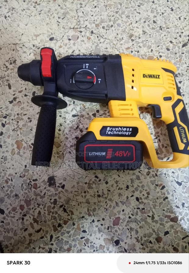 Dewalt Hammer Drill - thumbnail 2