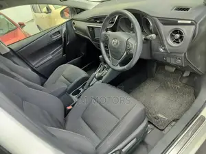 Toyota Auris 2017 White