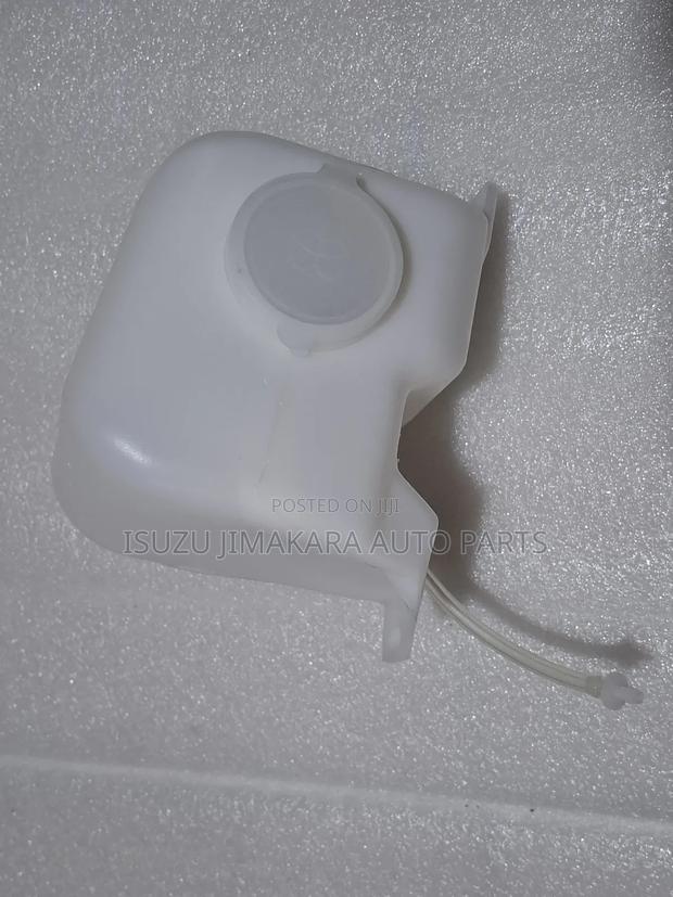 Isuzu Dmax Wiper Bottle TFR