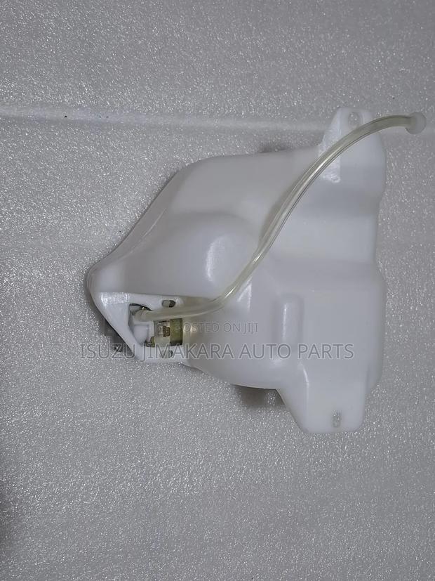 Isuzu Dmax Wiper Bottle TFR - thumbnail 3