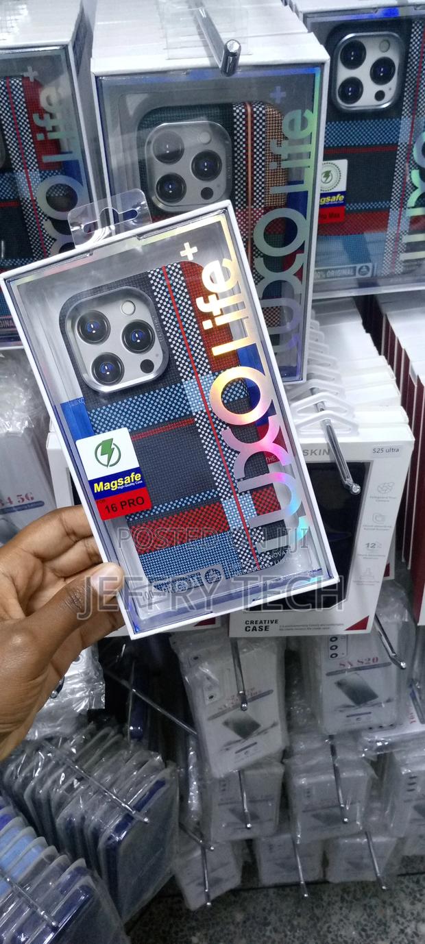 iPhone 16 Pro Carbon Fiber Shockproof Case Thin Phone Cover - thumbnail 2