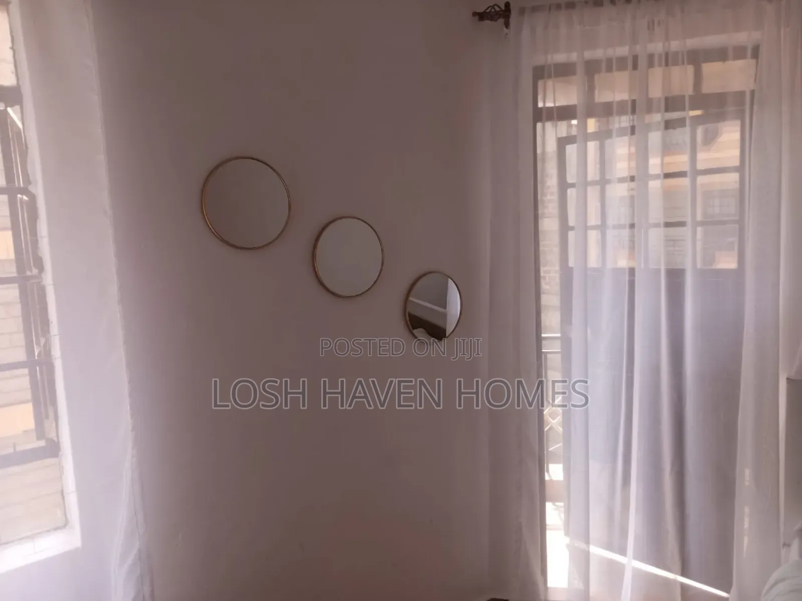 Fancy Studio Airbnb in Kasarani Roysambu TRM DRIVE