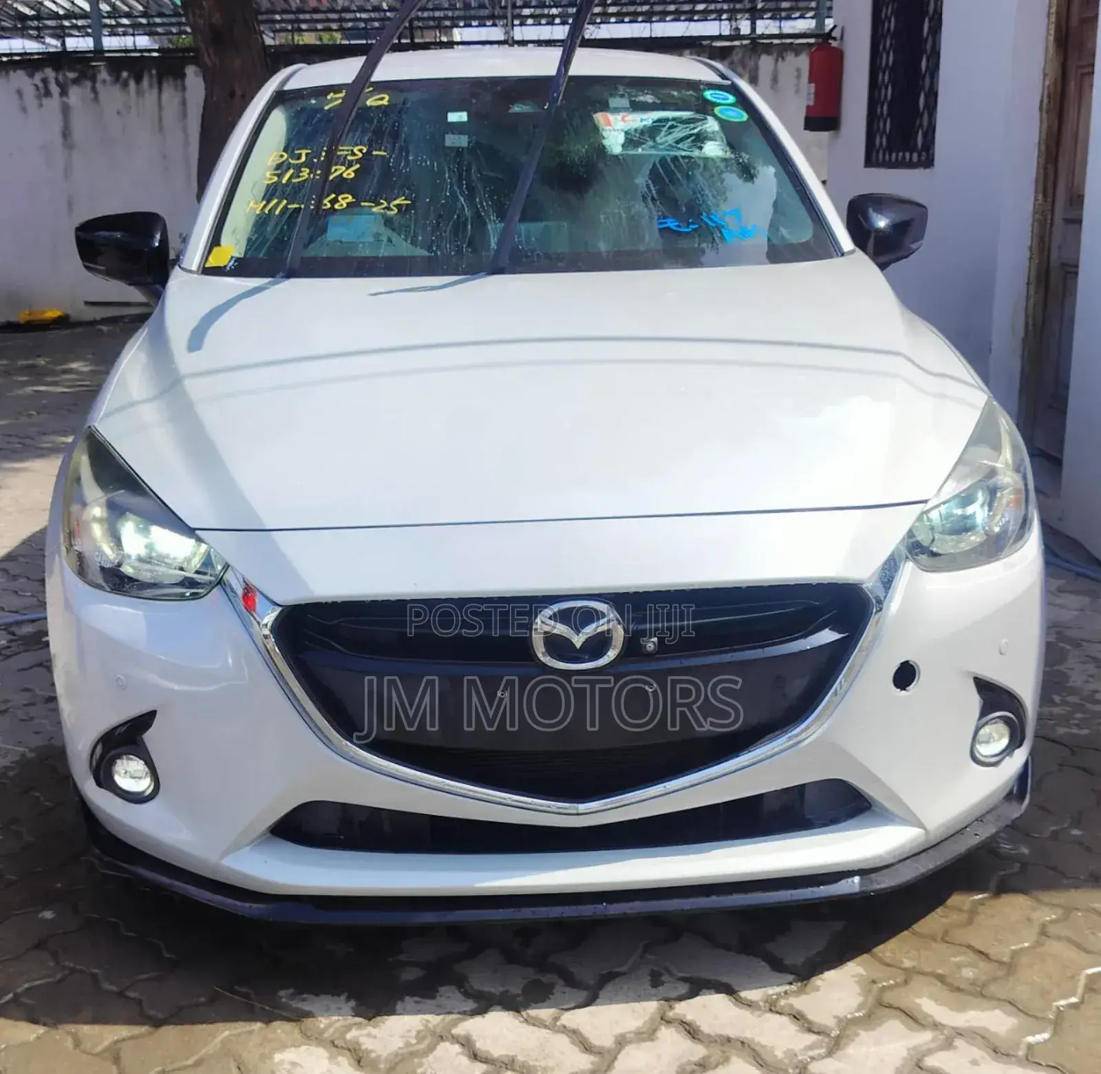 Mazda Demio 2018 Off white