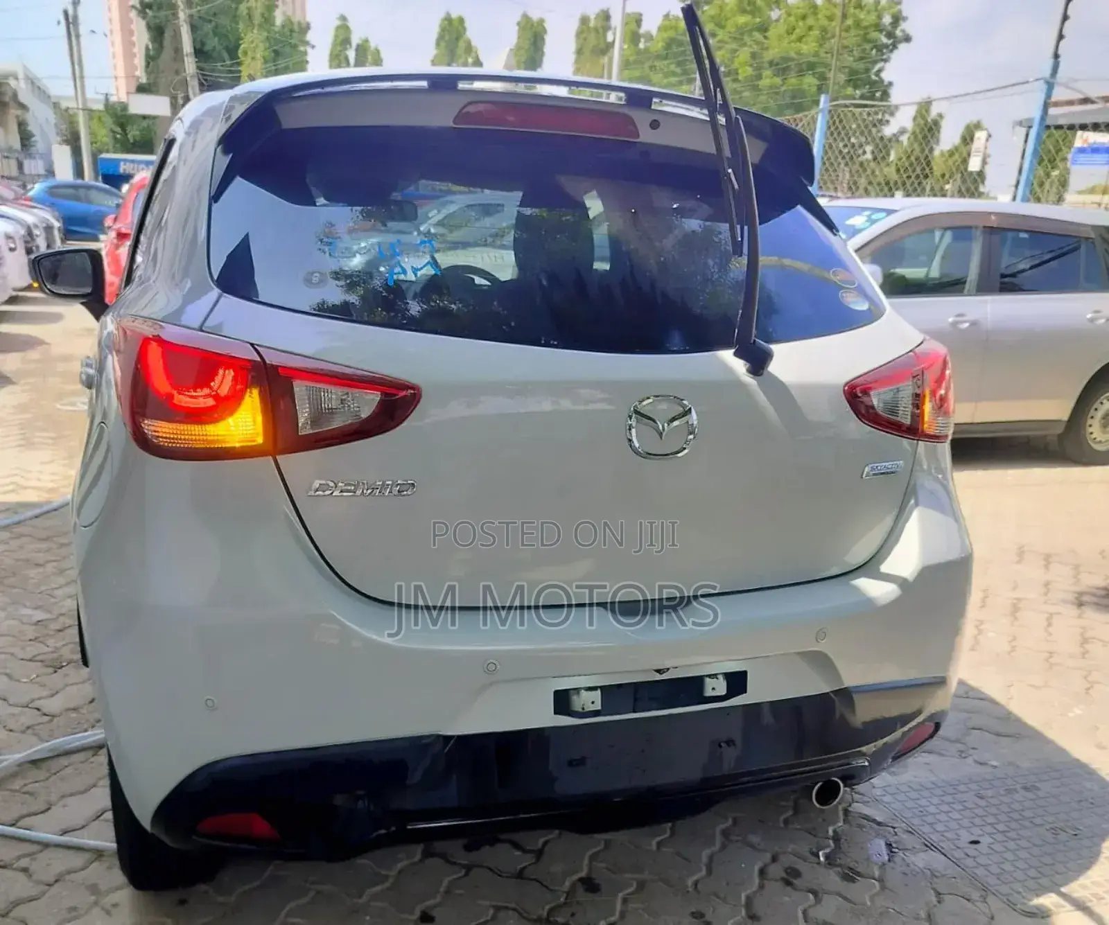 Mazda Demio 2018 Off white