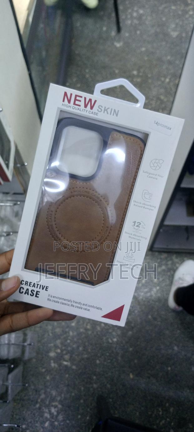 Magsafe iPhone 14 Pro Max Genuine Leather Case Stand - main view