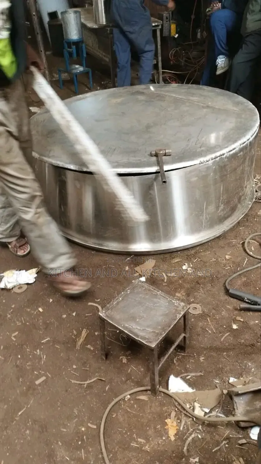 Stainless Steel Sufuria 200 LTRS
