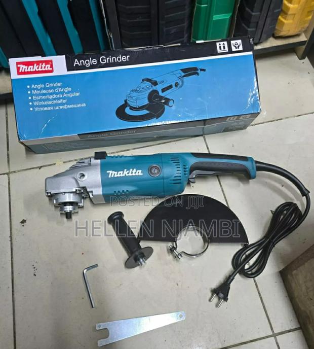 Makita 9′′ Grinder