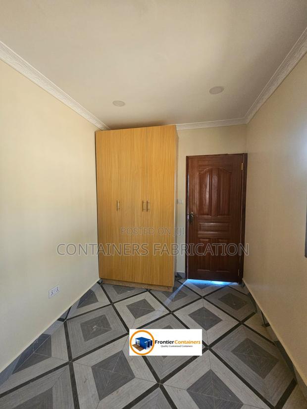 2 Bedroom House - thumbnail 6