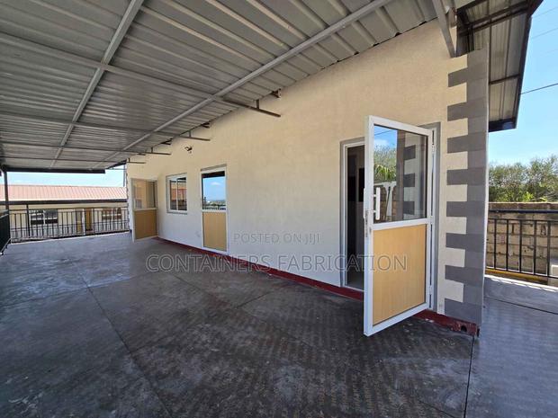 40FT Health Facility - thumbnail 5