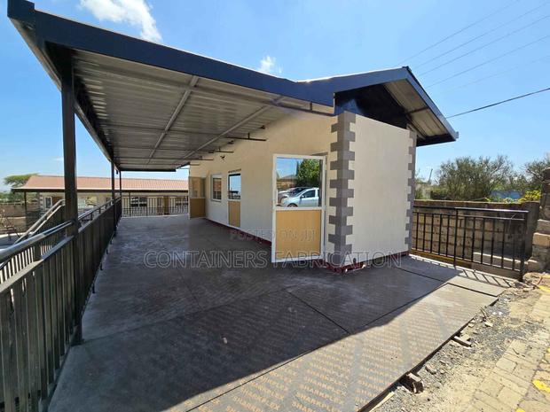 40FT Health Facility - thumbnail 6