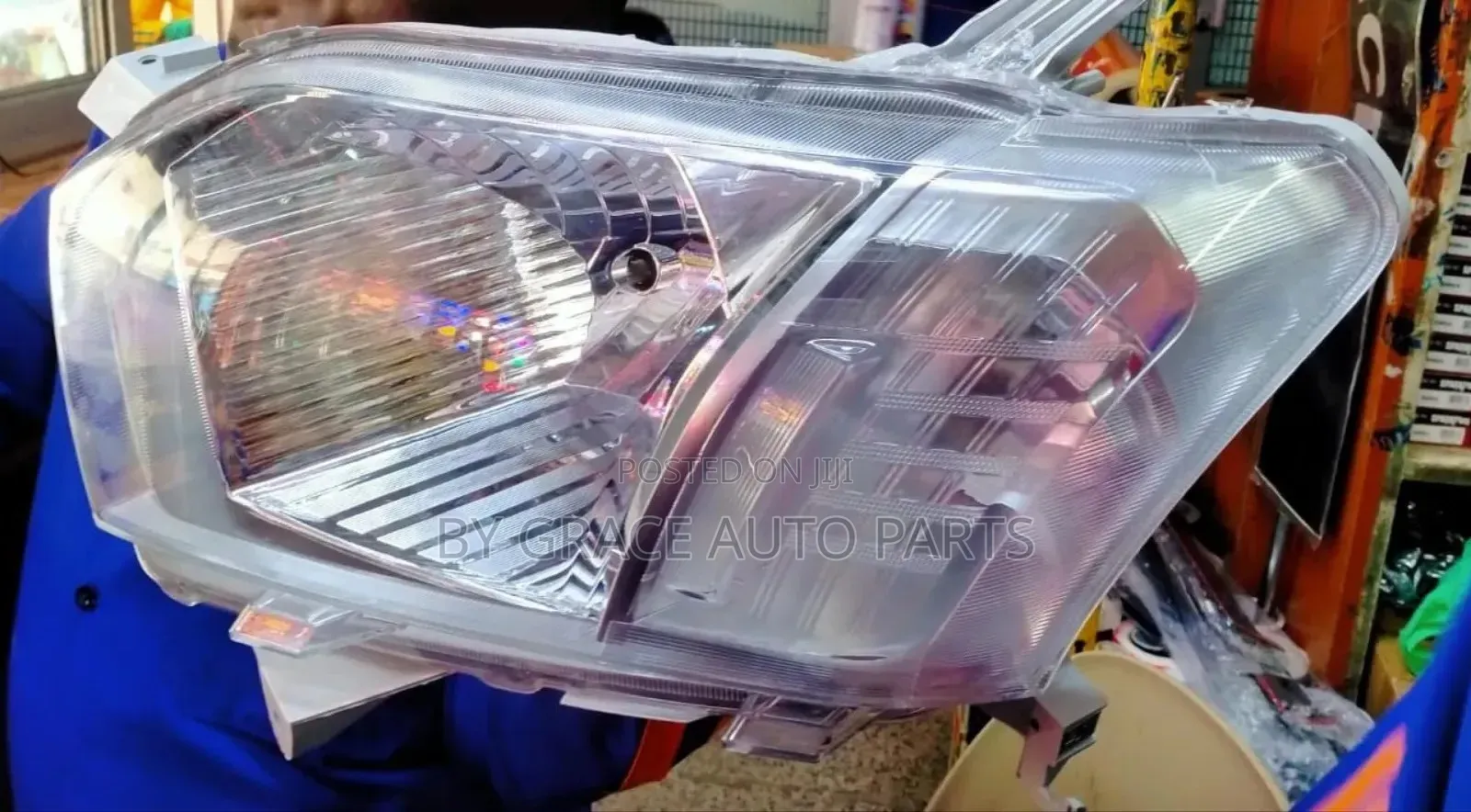 Headlight Succeed/ Probox New Shape