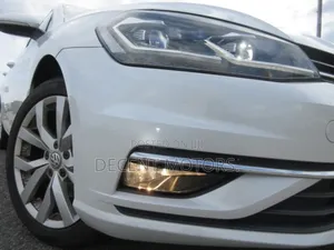 Volkswagen Golf TSI SE FWD 2018 White