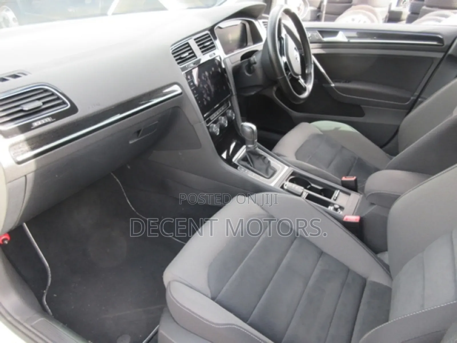 Volkswagen Golf TSI SE FWD 2018 White