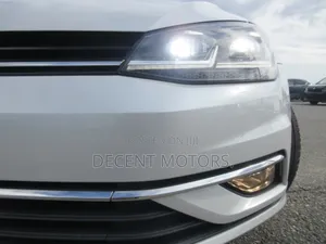 Volkswagen Golf TSI SE FWD 2018 White