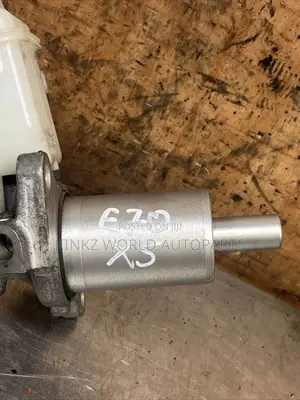 BMW X5 X6 Brake Master Cylinder F15 E70 F16 E71 E