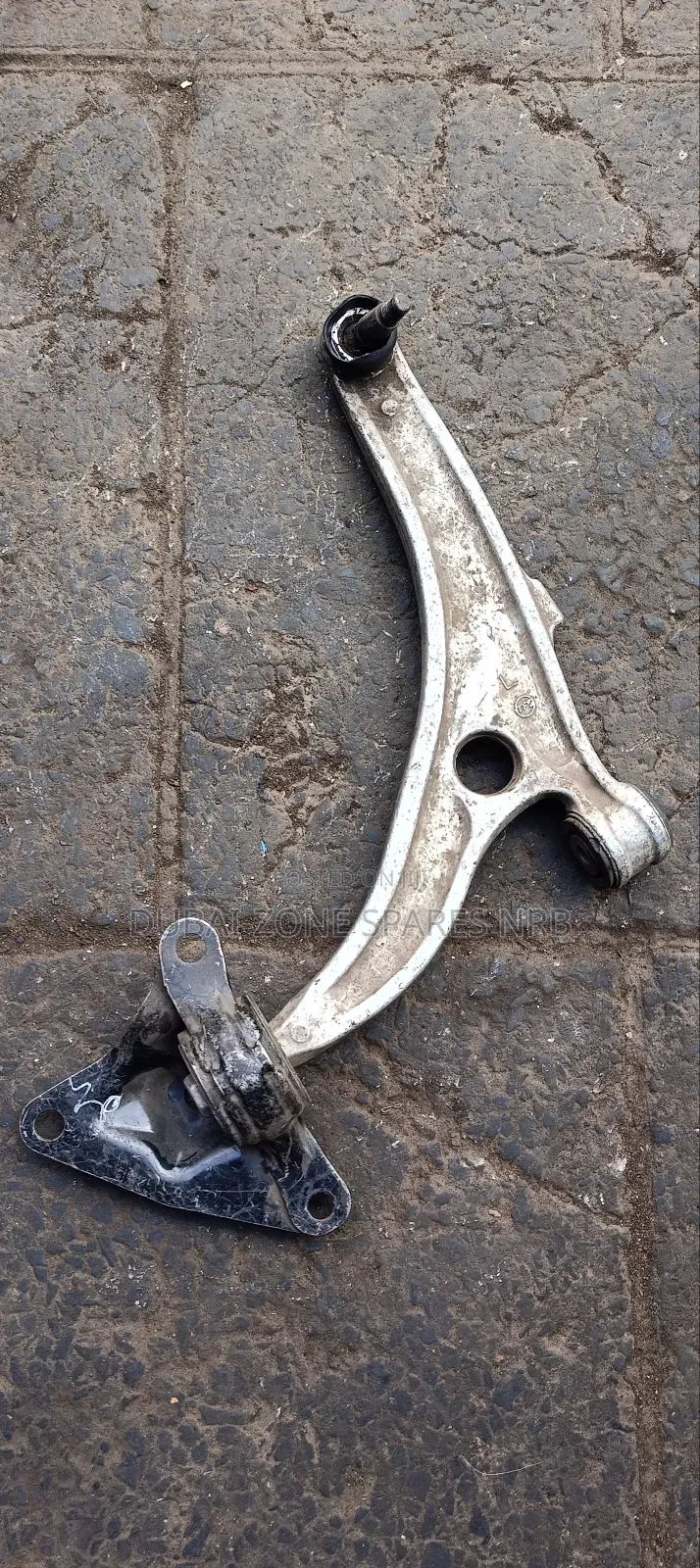 Honda Insight, Fit 2016 Control Arms.
