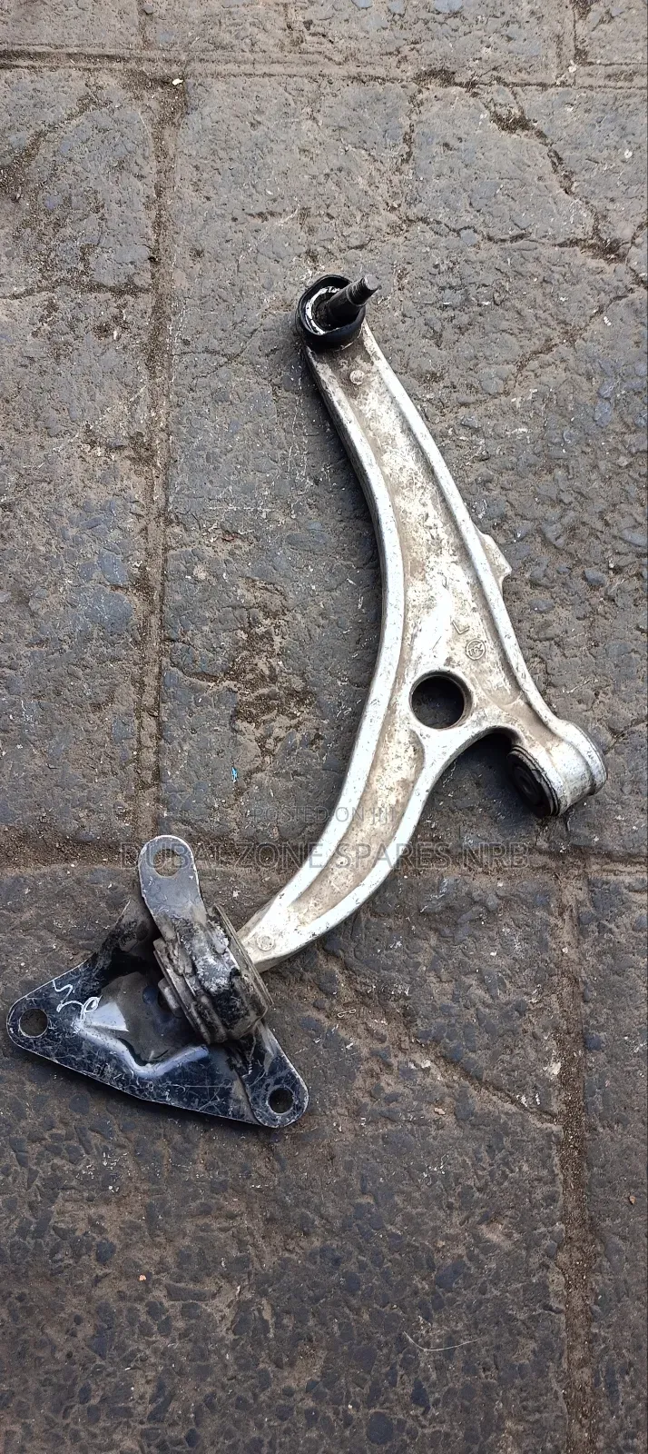 Honda Insight, Fit 2016 Control Arms.