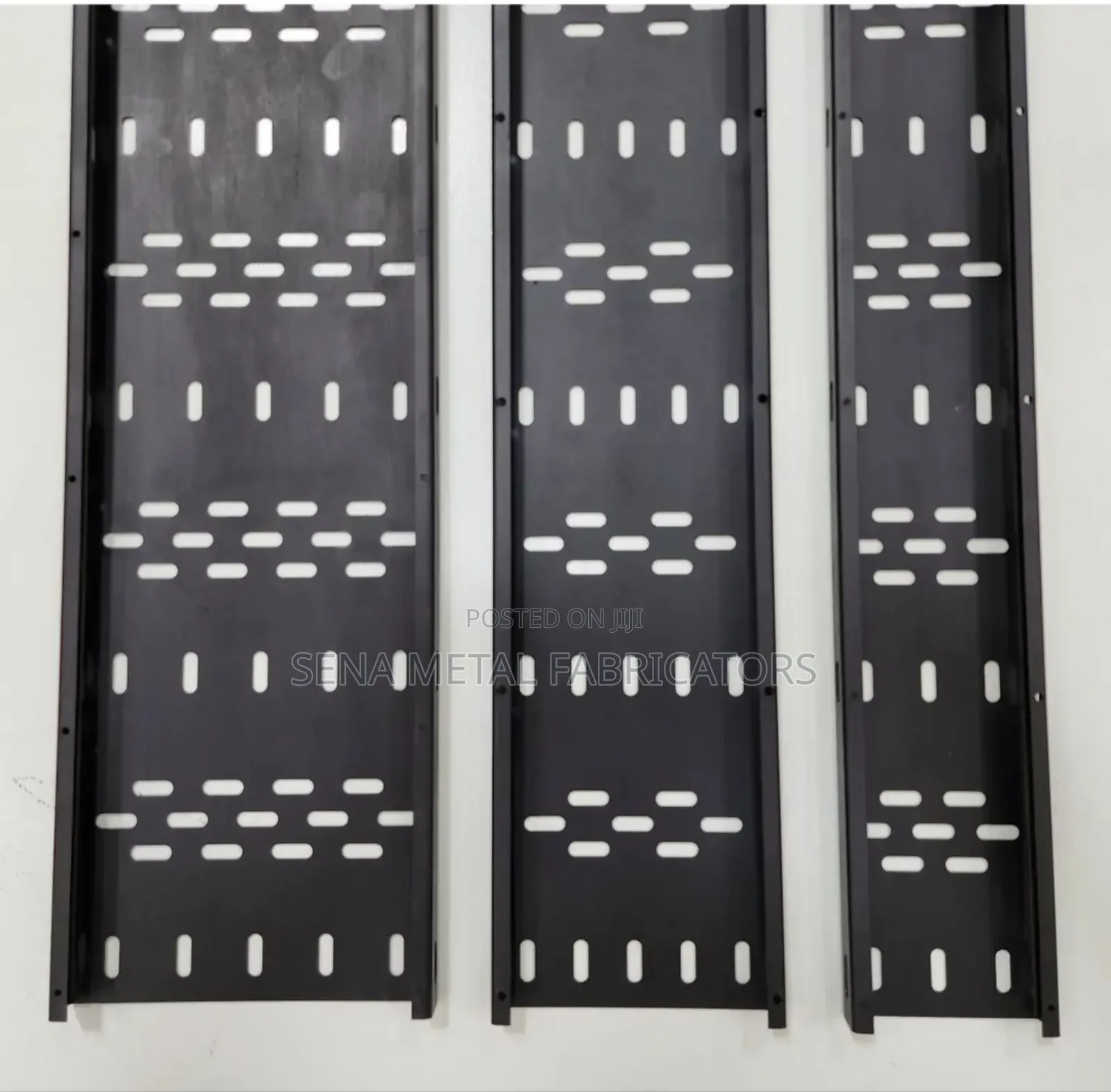Black Powder Coating Cable Tray With Perforated Holes.