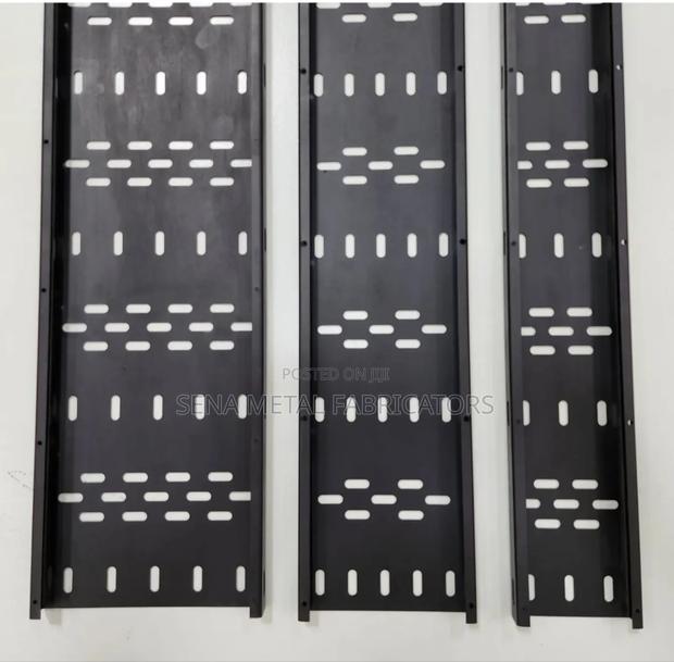 Black Powder Coating Cable Tray With Perforated Holes.