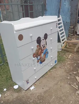 Customized Chest of Drawers