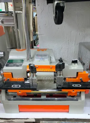 Heavy Duty Key Cutting Machine/ Key Cutter Machine