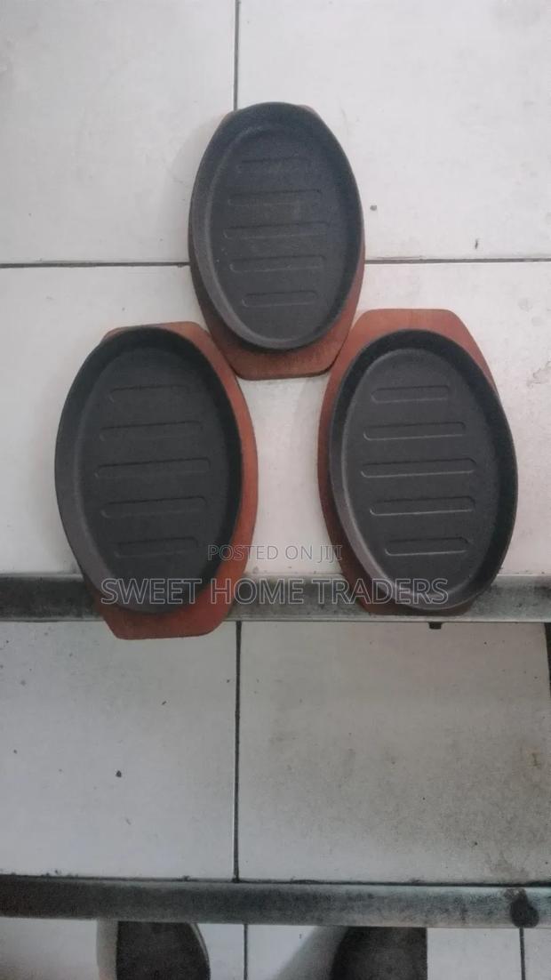 Sizzling Plate . Size 25*16cm