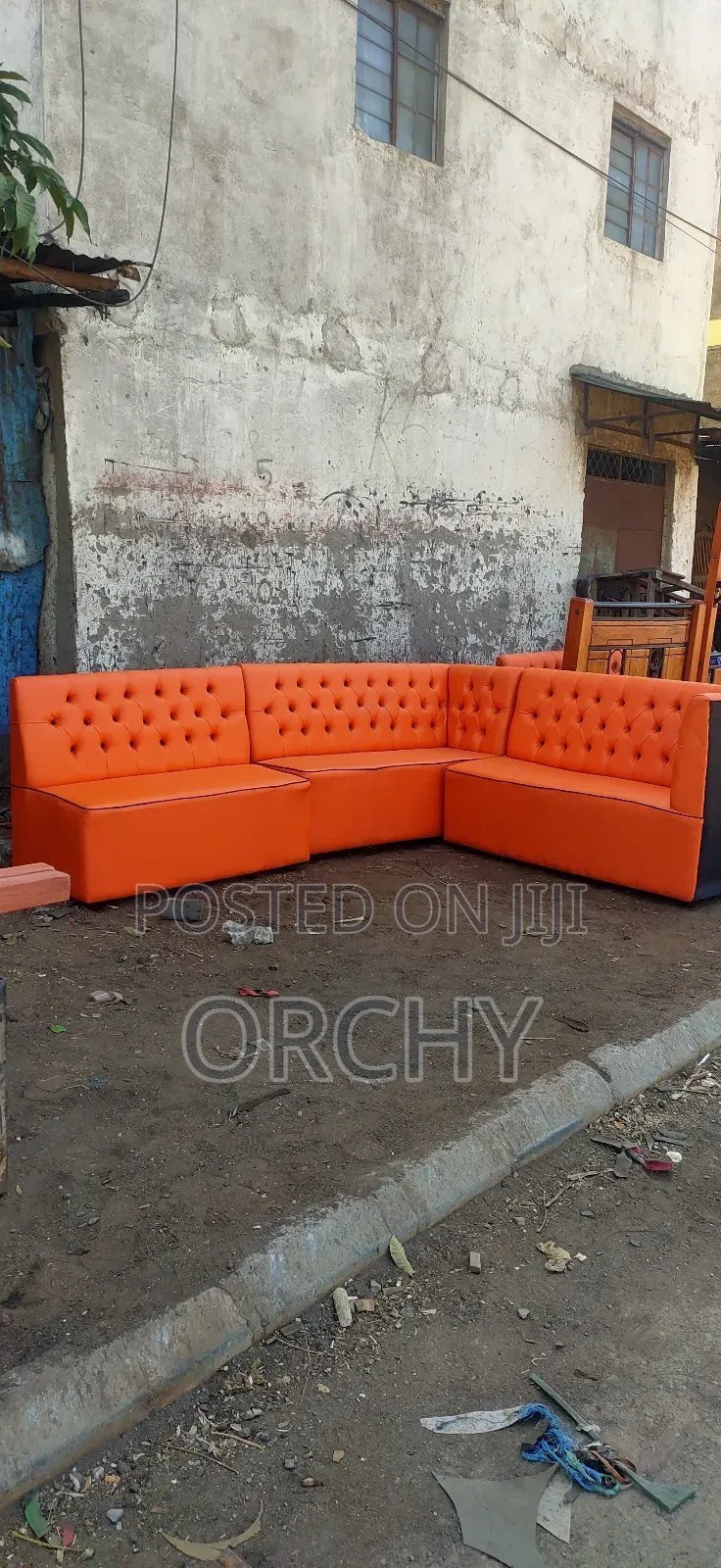 8 Seater L Shaped Couch.