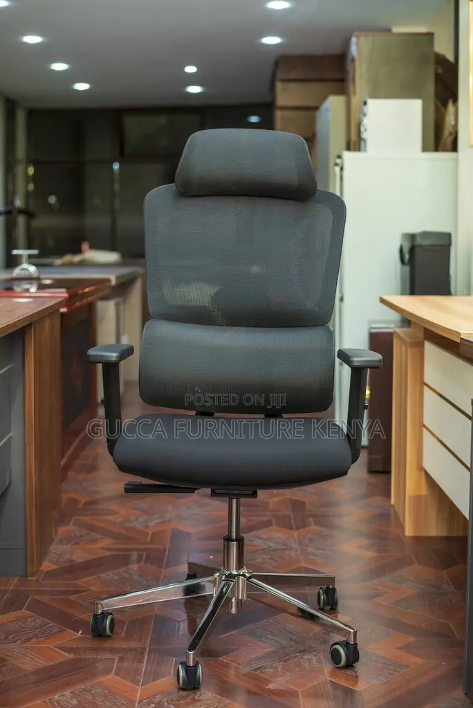 Office Chairs: Ergonomic Comfort-Focused Office Chair