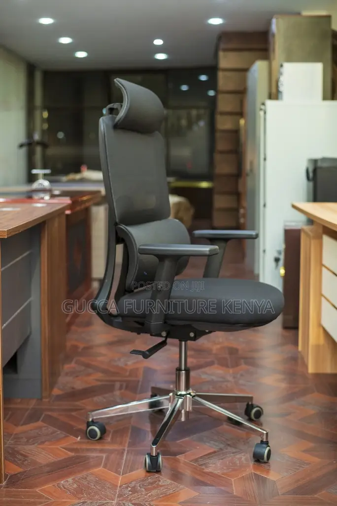 Office Chairs: Ergonomic Comfort-Focused Office Chair