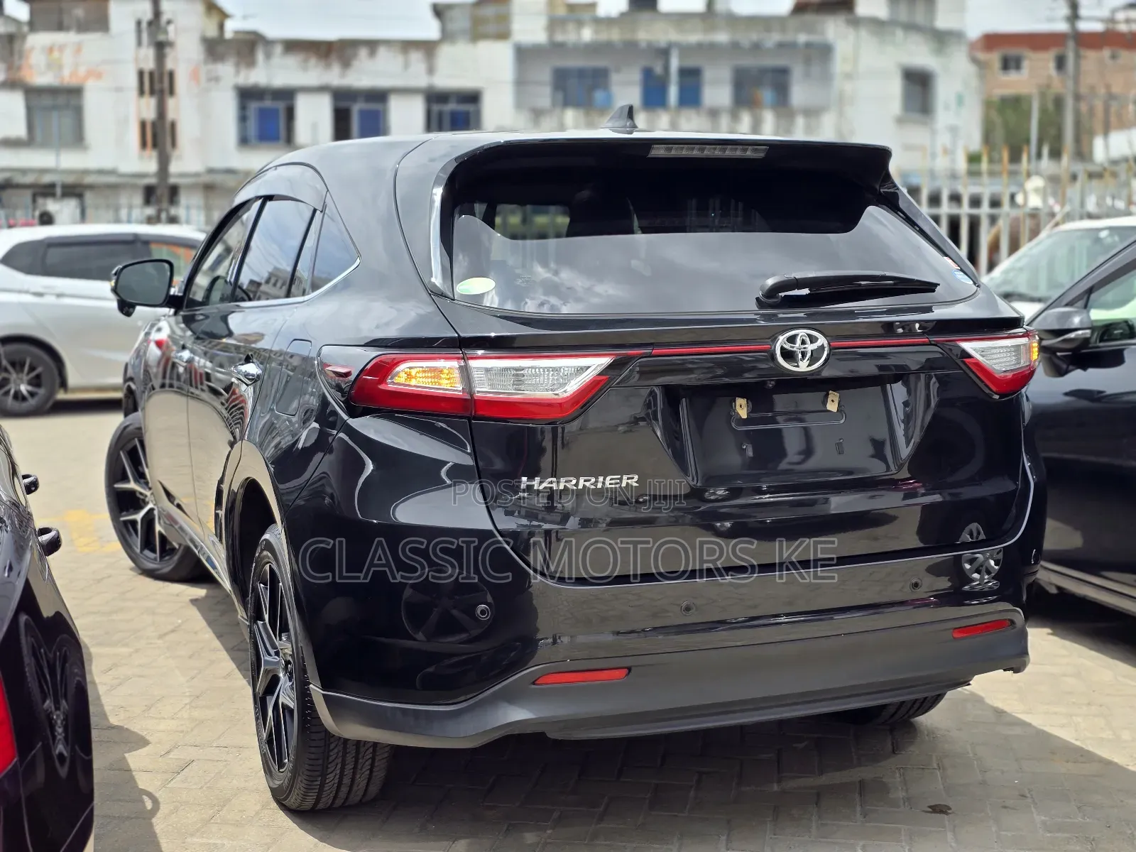 Toyota Harrier 2.0 2019 Black