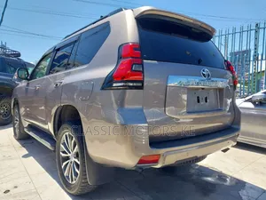 Toyota Land Cruiser Prado 2.8 2019 Gold
