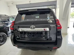Toyota Land Cruiser Prado 2.8 2018 Black