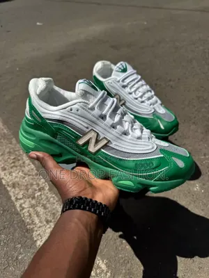 New Balance 1000