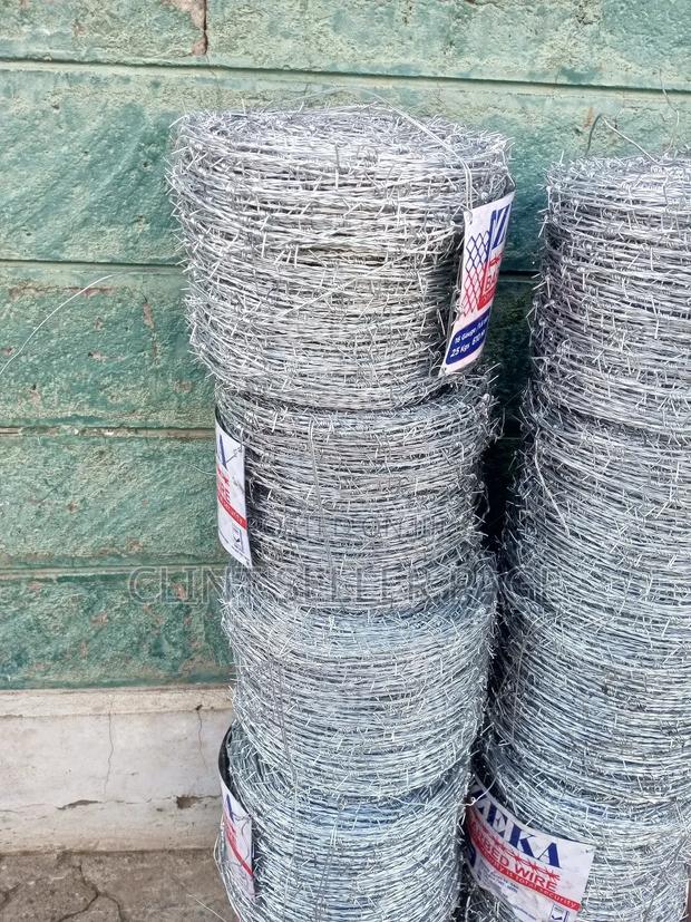Galvanized Barbed Wire Roll. - thumbnail 2