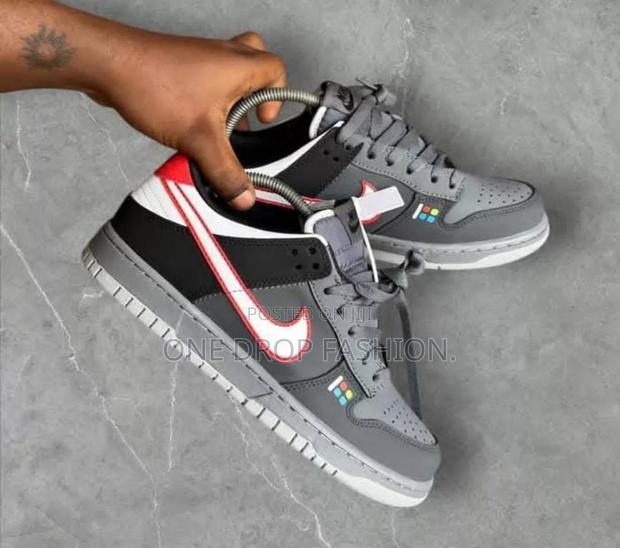 Nike SB Leather - main view