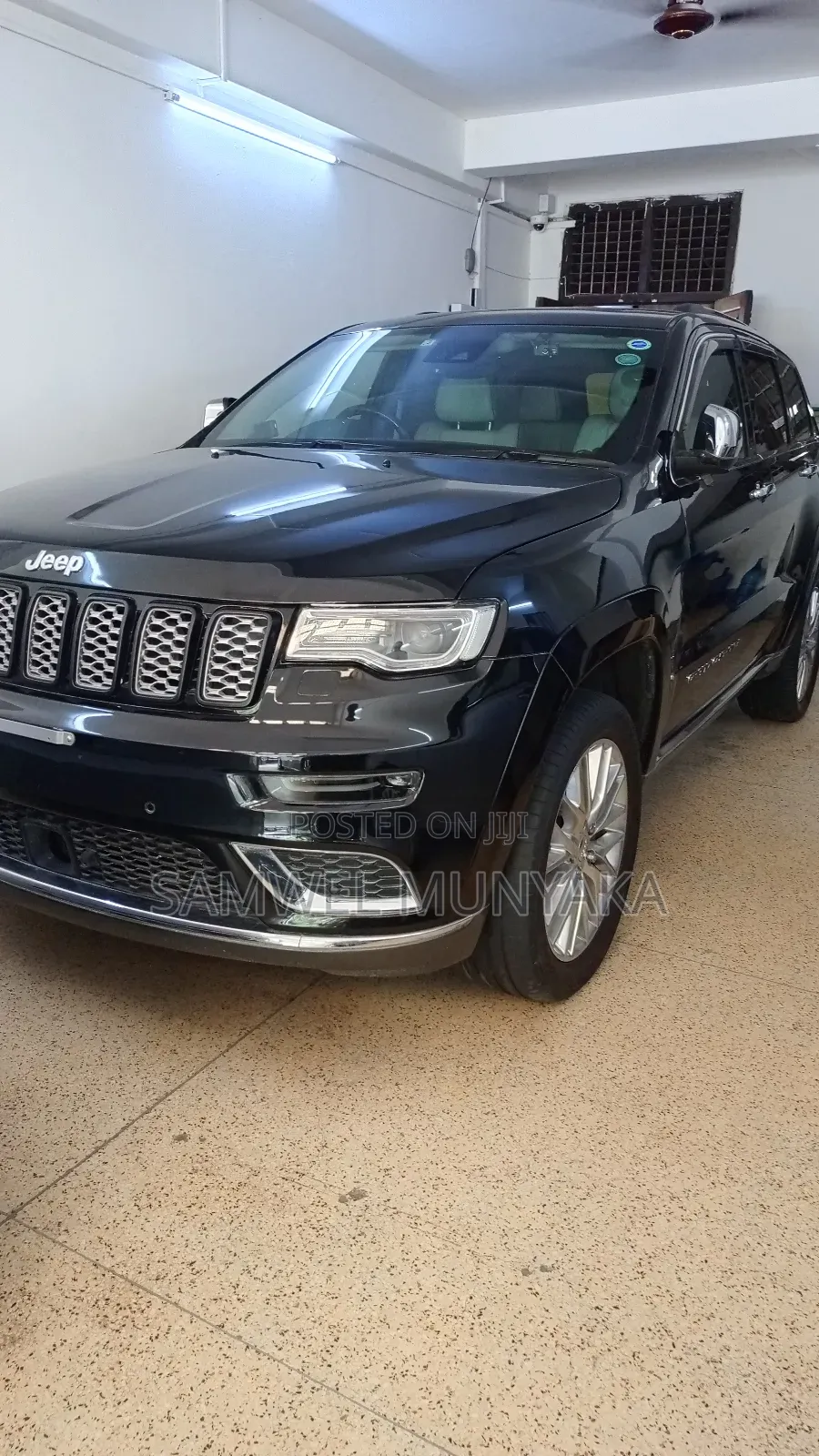 Jeep Grand Cherokee Summit 4dr 4x4 2017 Black
