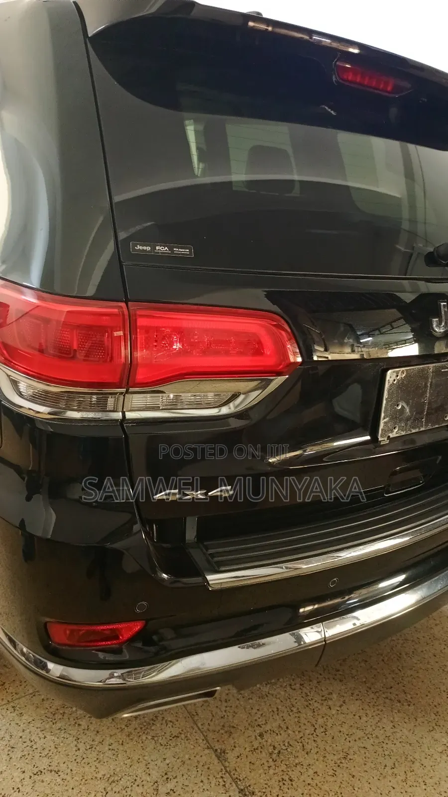 Jeep Grand Cherokee Summit 4dr 4x4 2017 Black