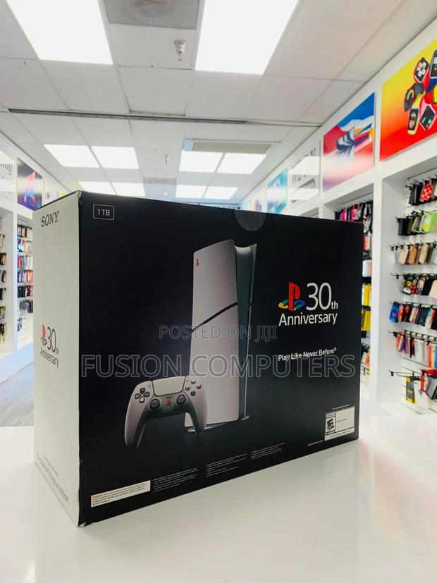 Sony PS5 30th Edition - thumbnail 3