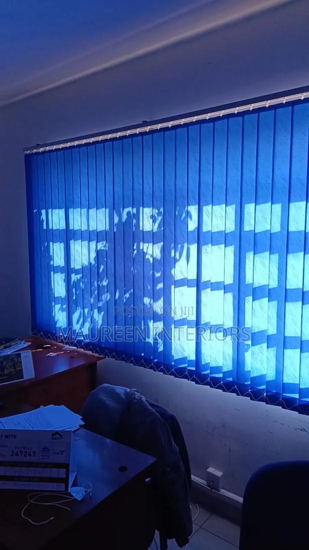 Modern and Stylish Office Blinders - main view